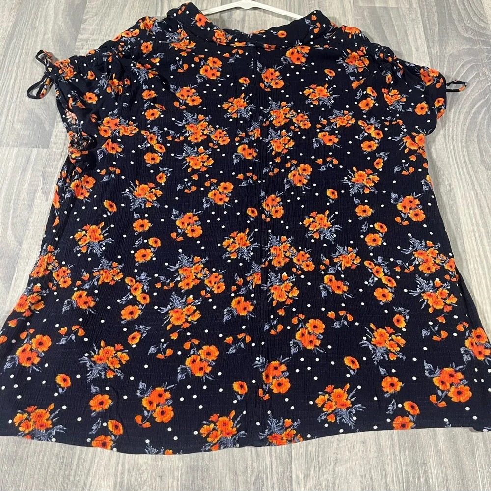 Lane Bryant Navy Blue with orange Floral Print Women's Top; Size 20 - Picture 7 of 9